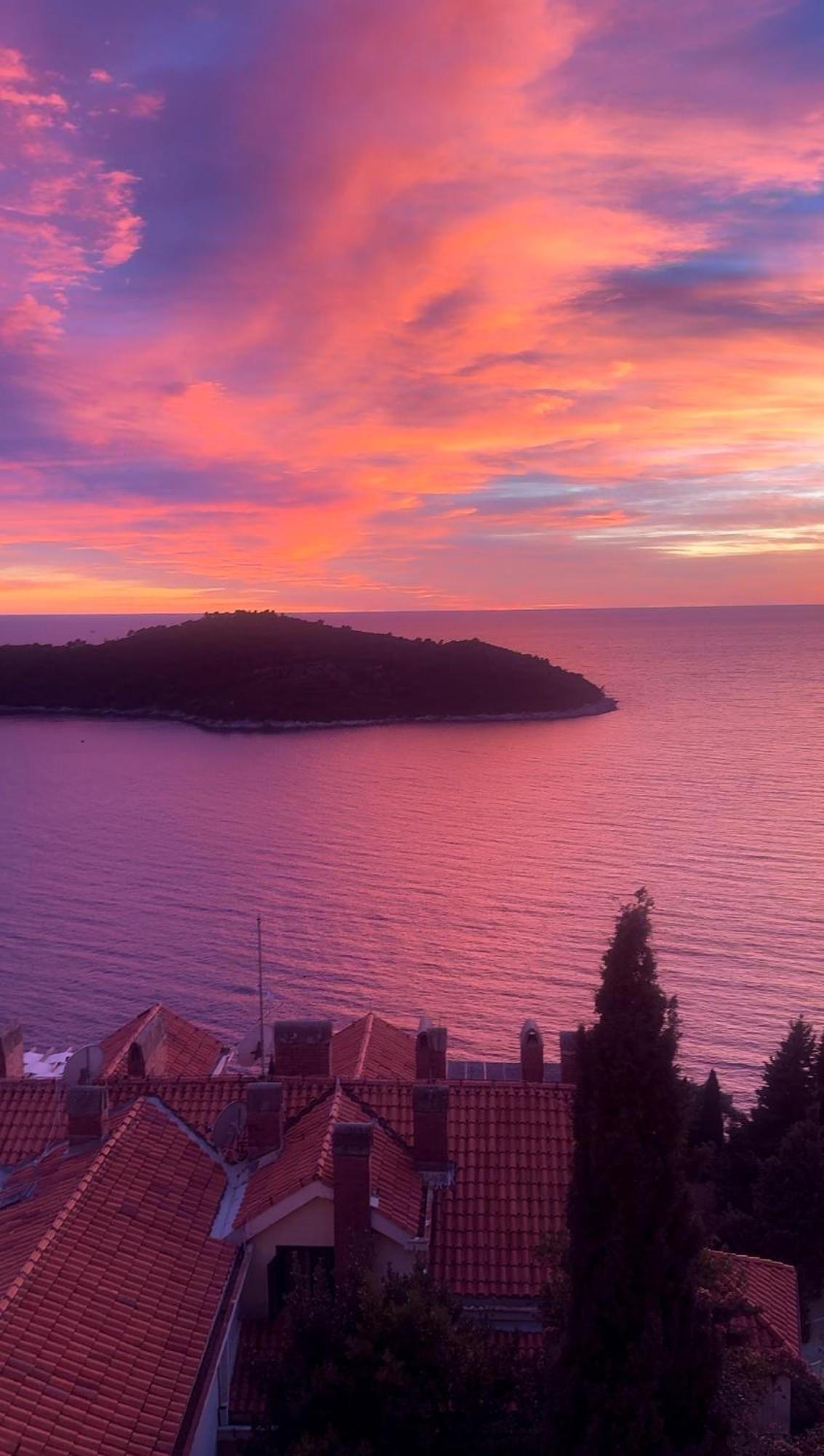 Three Bedroom Apartment With Old Town View - Orlanda'S Apartment Dubrovnik Exterior photo